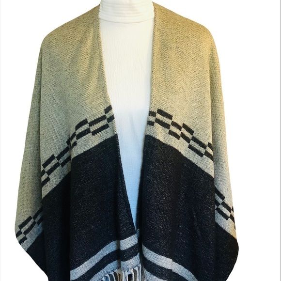 Blanket Sweater Shawl Wrap - Picture 6 of 7